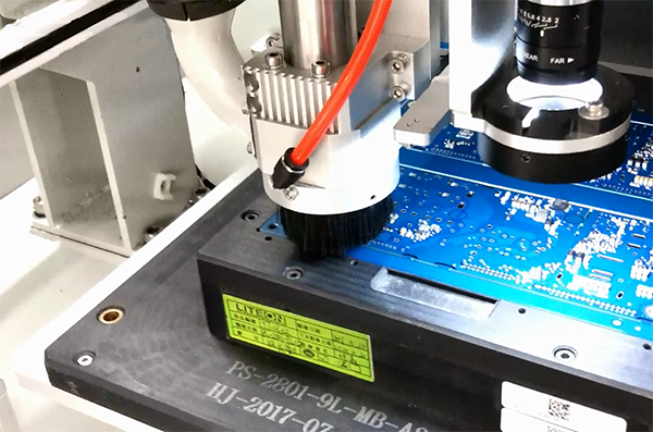 在線雙工位曲線分板機+自動擺盤視頻